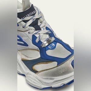 BALENCIAGA
Men's Cargo Mesh Fashion Sneakers